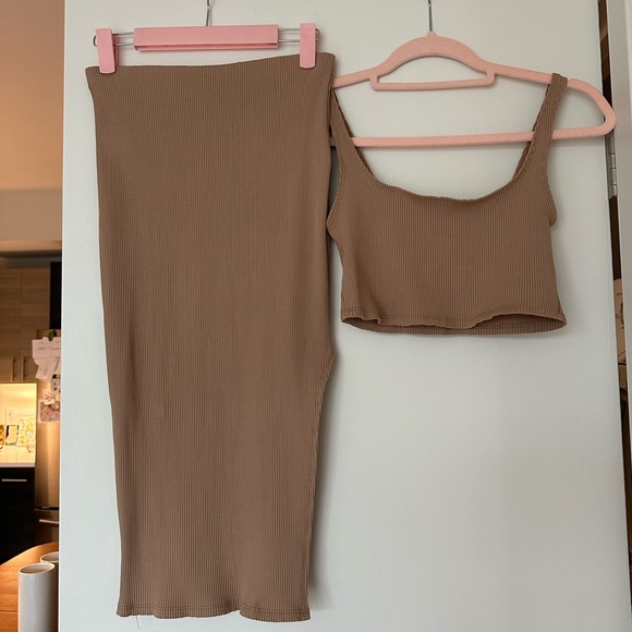 Lulu’s two-piece set, worn once, excellent condition, size small - Picture 4 of 7